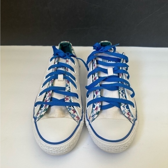 Converse Chuck Taylor All Star Women’s Lace Up Paint Splatter Sneaker size 8 - Picture 2 of 5